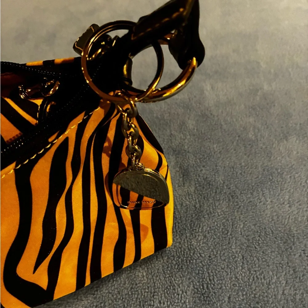 Nine West Black and Tan Handbag - Picture 4 of 12